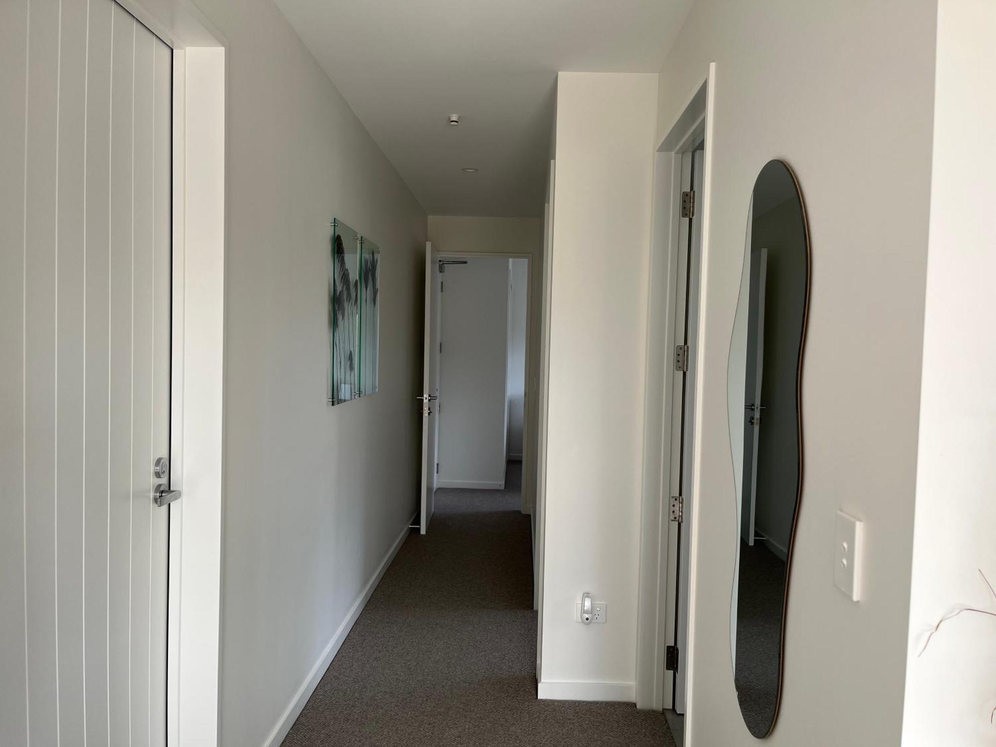 Lake Views - New Apartment With Room To Relax Wanaka Buitenkant foto